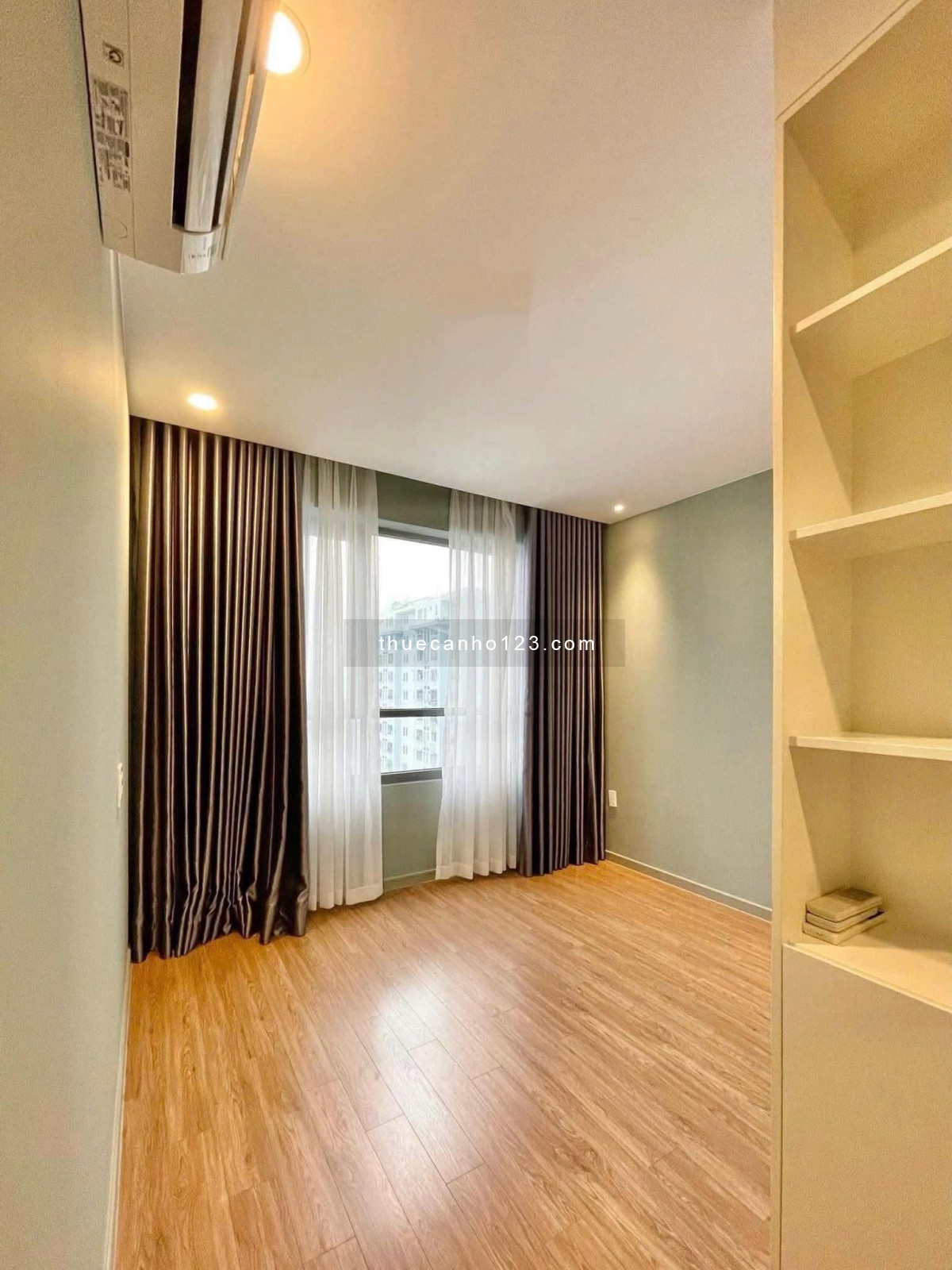 Cho Thuê Căn Hộ GoldView – Bến Vân Đồn, Quận 4