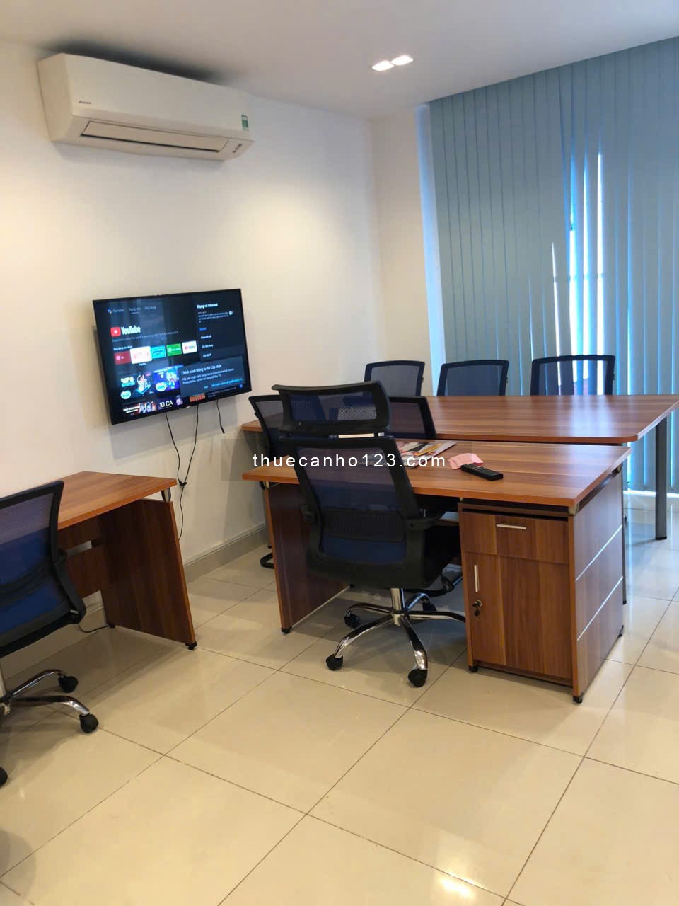 Cho thuê căn hộ 1PN chung cư Sky Center Phổ Quang giá chỉ 12tr/th, ở ngay.LH 0932 192 028-Ms.Mai