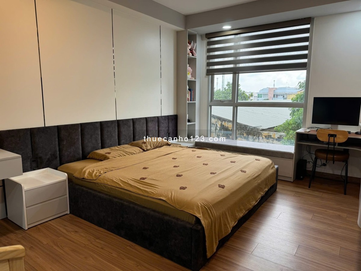 Cho thuê Saigon Aiport plaza Tân Bình với 95m2, 2PN, 2WC, Nội thất cao cấp, nhà đẹp ở liền.