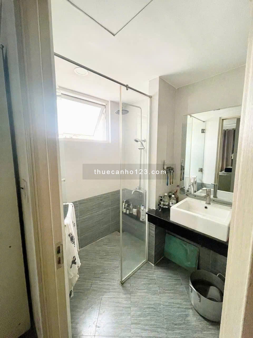 Chung cư Bàu Cát, Hồng Lạc, TB: nhà mới, 2p ngủ, có NT, 10triệu