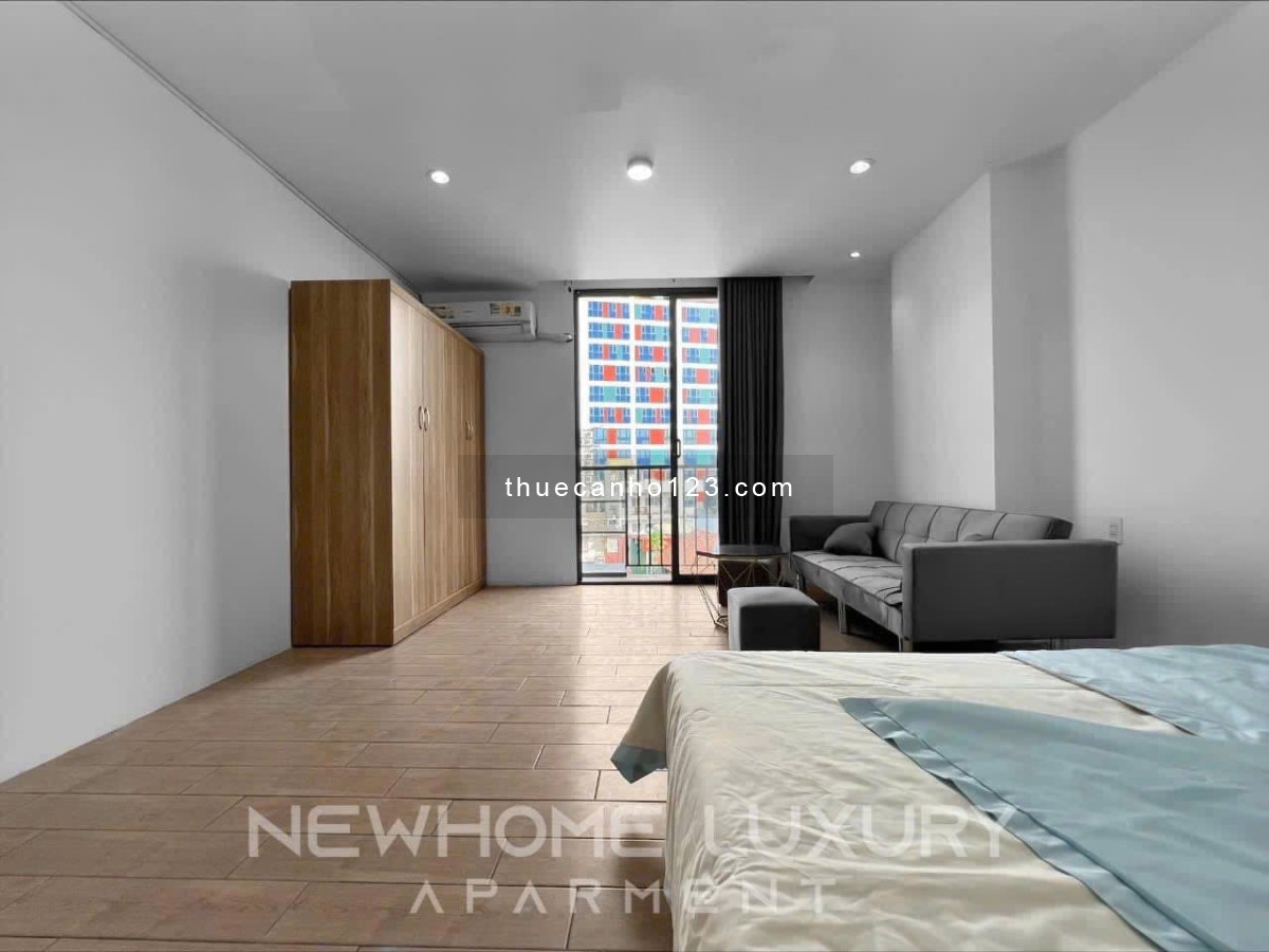 Cho thuê căn hộ Balcony _ Thang máy Lê Văn Sỹ gần cầu Công Lý _ Bờ kè Hoàng Sa _ nhà thờ Ba Chuông