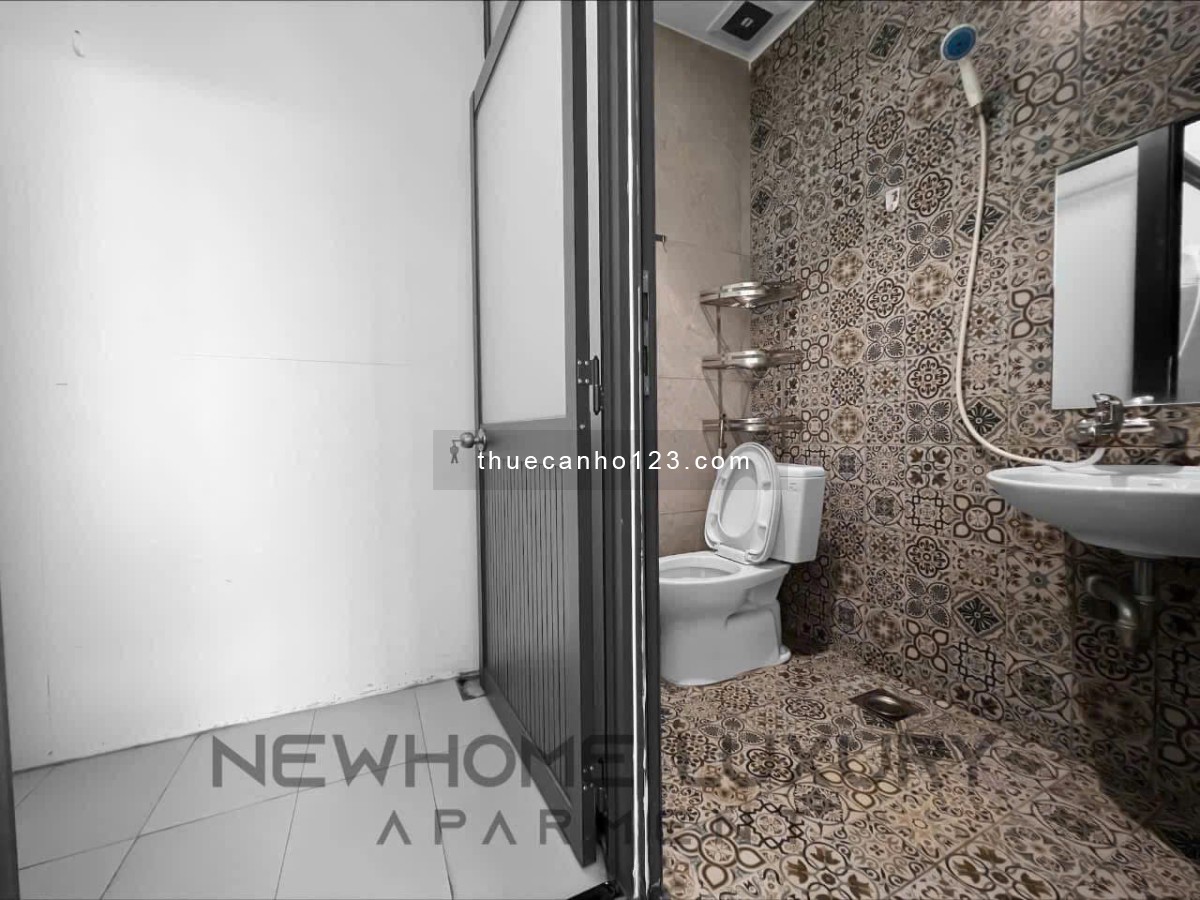 Cho thuê căn hộ Balcony _ Thang máy Lê Văn Sỹ gần cầu Công Lý _ Bờ kè Hoàng Sa _ nhà thờ Ba Chuông