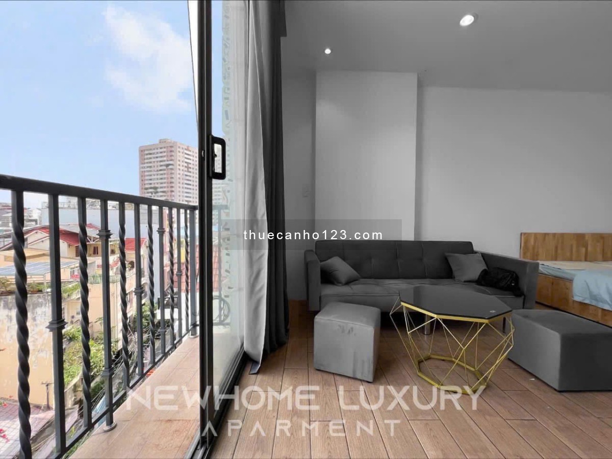 Cho thuê căn hộ Balcony _ Thang máy Lê Văn Sỹ gần cầu Công Lý _ Bờ kè Hoàng Sa _ nhà thờ Ba Chuông