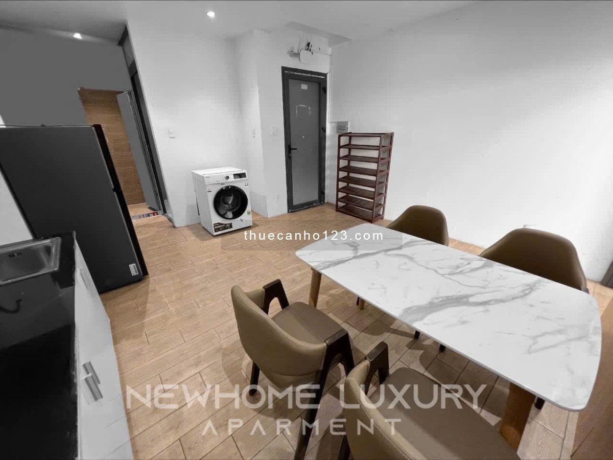 Cho thuê căn hộ Balcony _ Thang máy Lê Văn Sỹ gần cầu Công Lý _ Bờ kè Hoàng Sa _ nhà thờ Ba Chuông