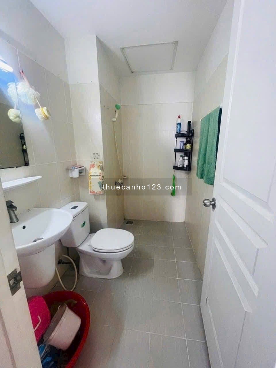 Cho thuê chung cư Bàu Cát, Tân BÌnh căn 2p ngủ, có nội thất giá 10,5tr/th