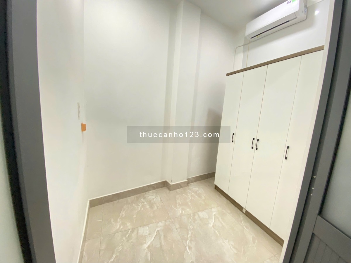 Căn hộ ban công siêu rộng full nội thất gần ga t3 cv Hoàng Văn Thụ quận Tân Bình