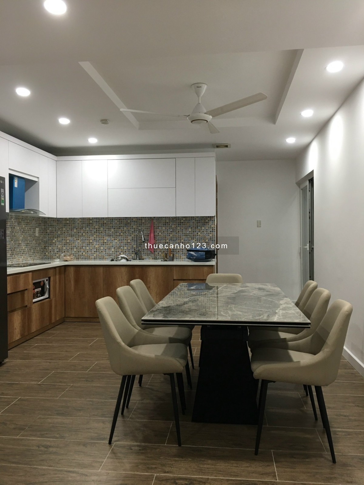 Cho thuê CHCC Hoàng Anh Riverview, Số 37 Nguyễn Văn Hưởng, P. Thảo Điền, Q2.138m, 3pn giá 22tr/th