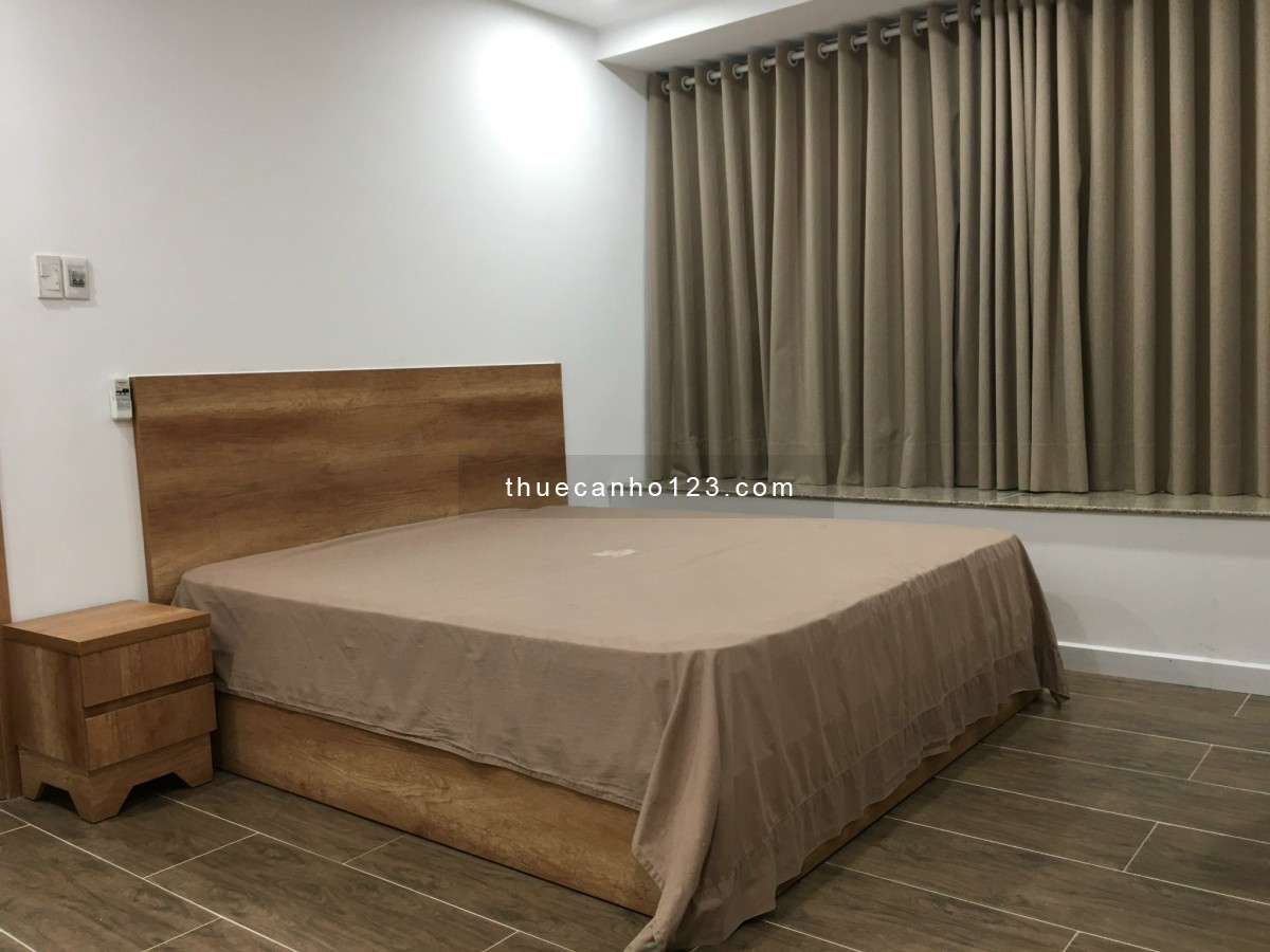 Cho thuê CHCC Hoàng Anh Riverview, Số 37 Nguyễn Văn Hưởng, P. Thảo Điền, Q2.138m, 3pn giá 22tr/th