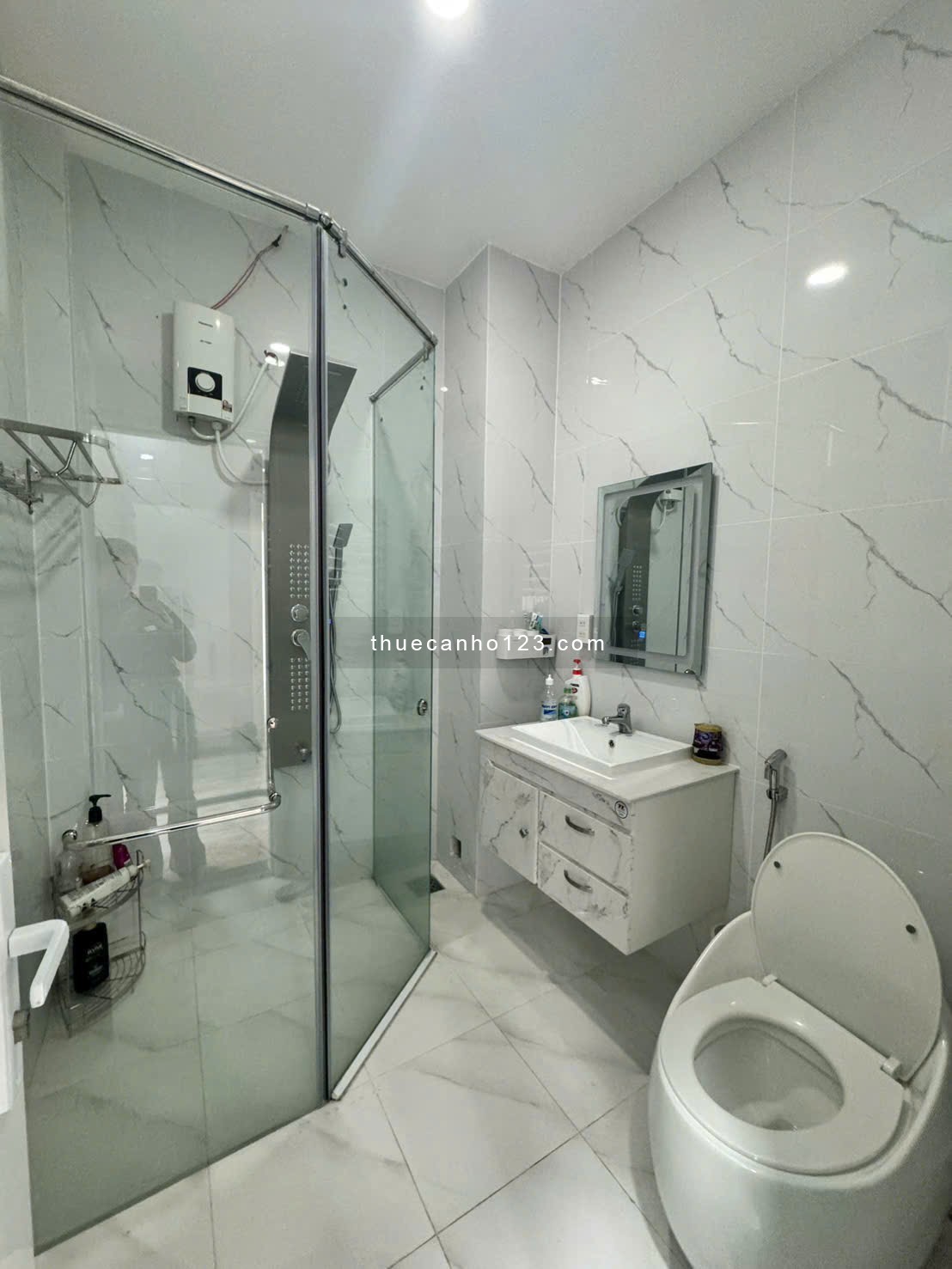 Cho thuê căn hộ 1 phòng ngủ Tân Bình full nội thất gần sân bay Tân Sơn Nhất