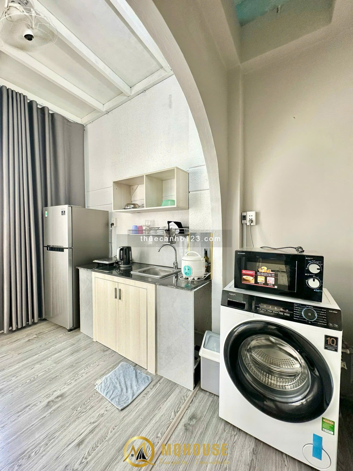 Căn Hộ Trung Tâm Gần Lê Duẩn Limtower Nhà Thờ Đức Bà _ 1 Phòng Ngủ 55m2 Ban Công Máy Giặt Riêng