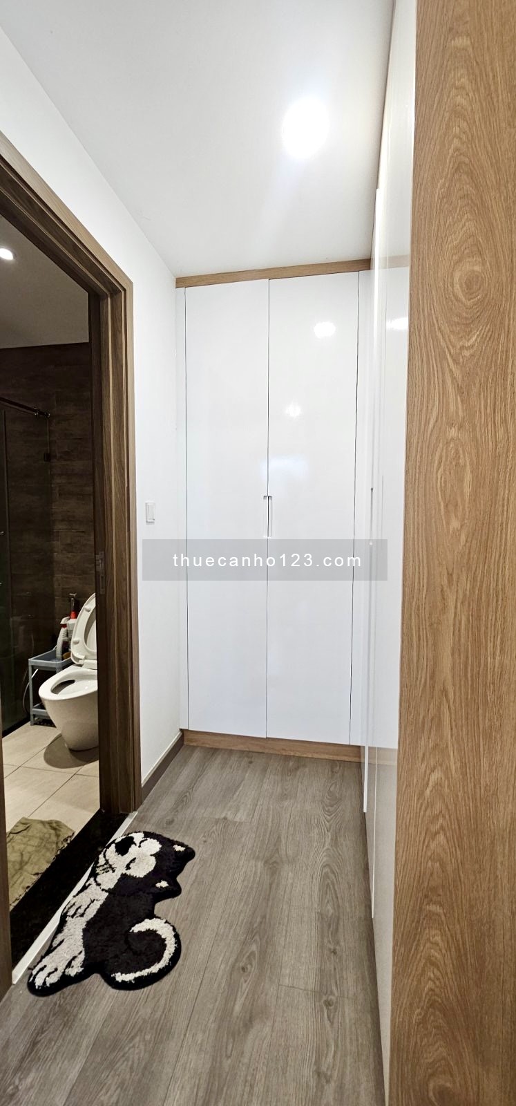 Cho thuê căn góc 2PN, 88m2, 22tr , nội thất full , có ô xe hơi, bao PQL Diamond Plus Celadon City