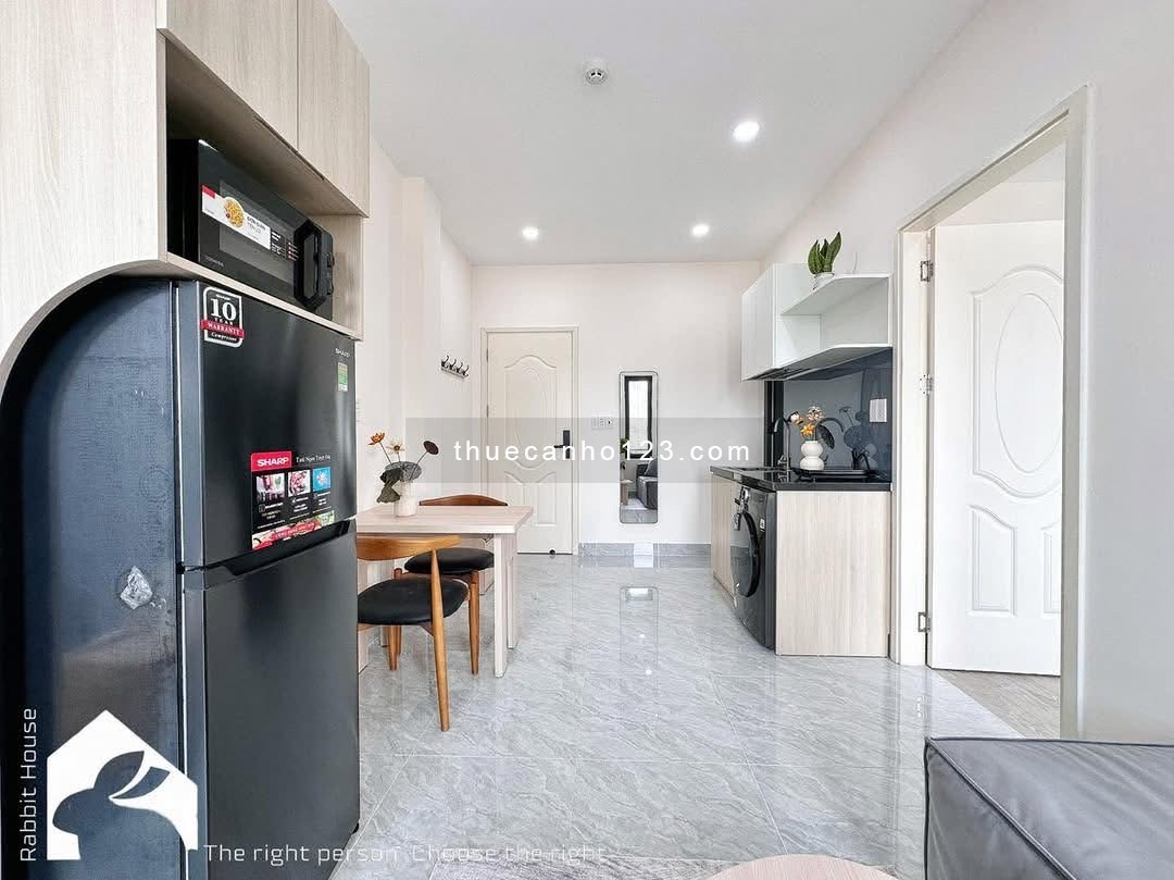 Khai trương căn hộ 1 phòng ngủ riêng, ban công 45m² – E-Town Cộng Hòa, toàn bộ nội thất mới 100%.