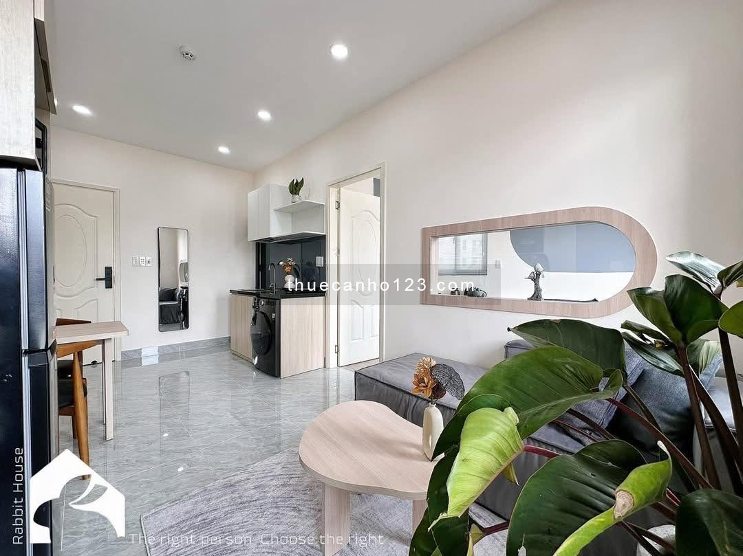 Khai trương căn hộ 1 phòng ngủ riêng, ban công 45m² – E-Town Cộng Hòa, toàn bộ nội thất mới 100%.