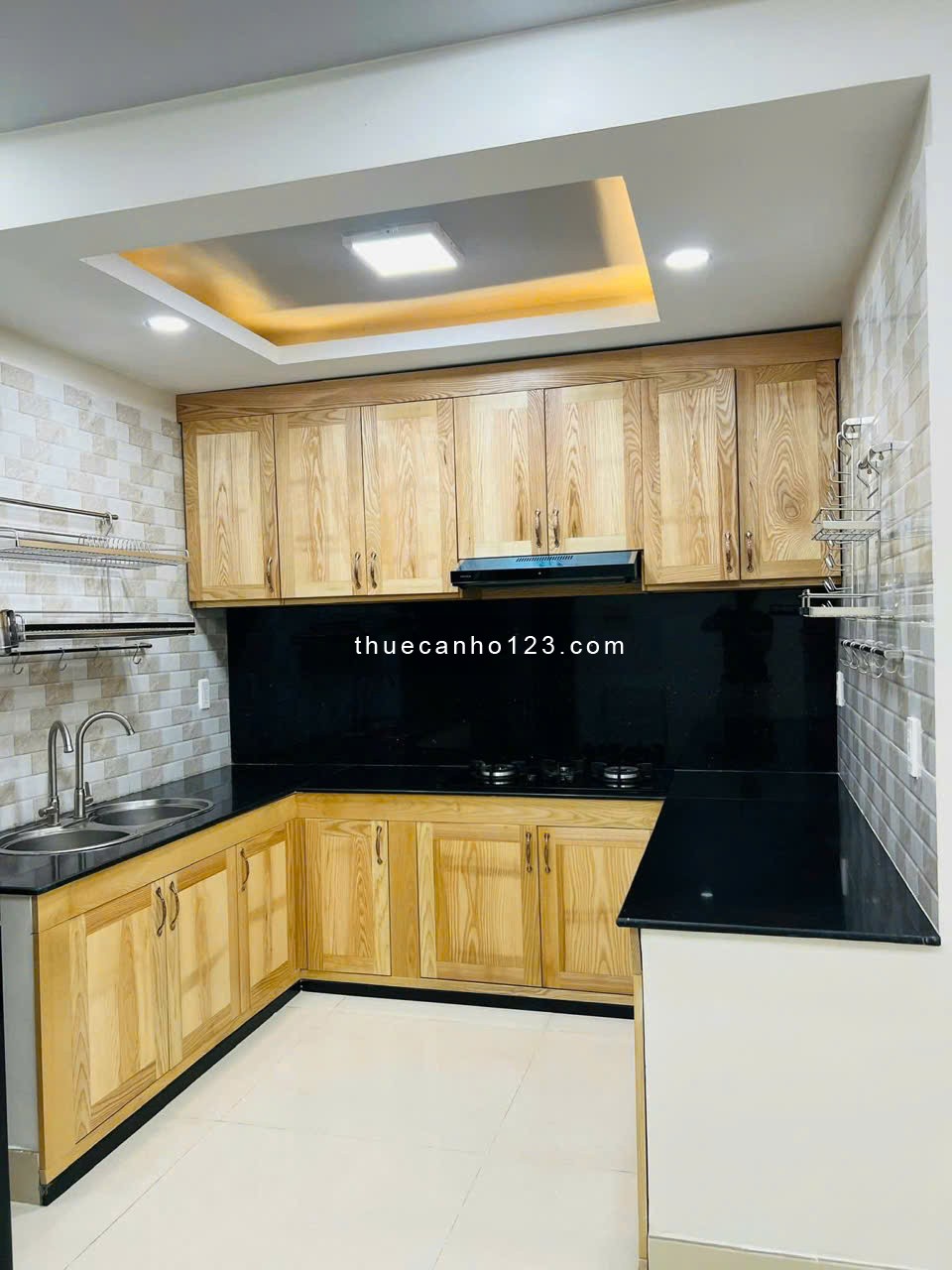 CHDV Trần Quốc Thảo, P6, Quận 3: 95m2, 2p ngủ, giá 12tr/th