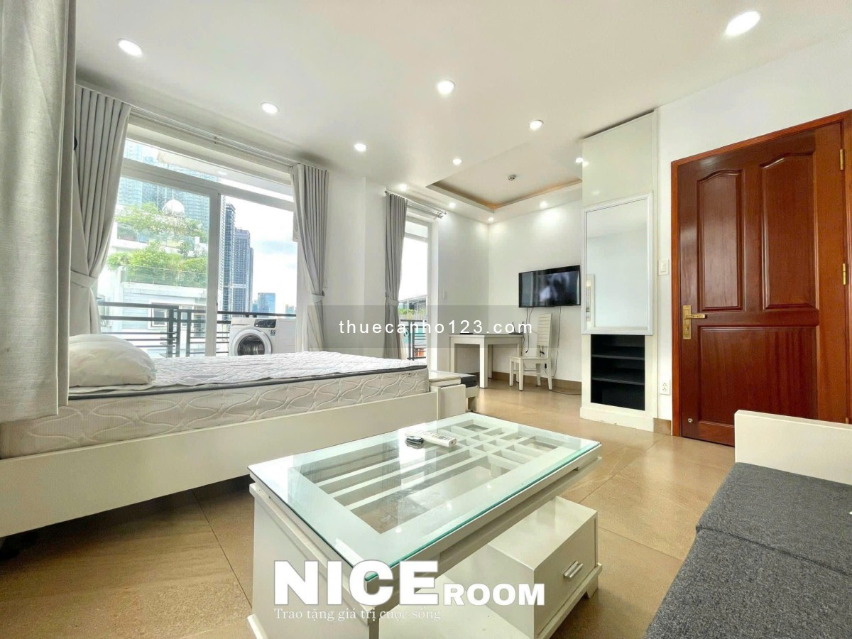 Cho thuê chdv 40m² Full nội thất có ban công ở Q. Phú Nhuận gần nhã tư Phú Nhuận