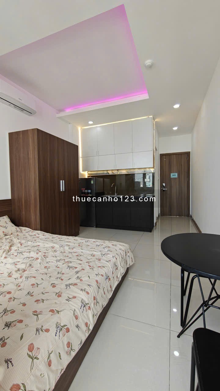 Căn hộ full nội thất Studio cửa sổ trời giáp Q4 , Q1 tại khu vực Quận 7