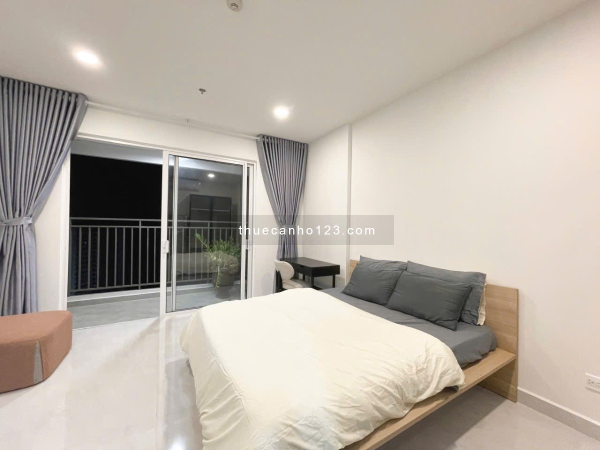 Căn hộ full nội thất Studio cửa sổ trời giáp Q4 , Q1 tại khu vực Quận 7