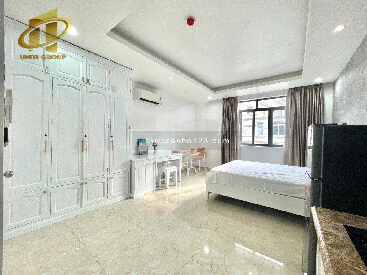 Căn hộ full nội thất Studio cửa sổ trời giáp Q4 , Q1 tại khu vực Quận 7