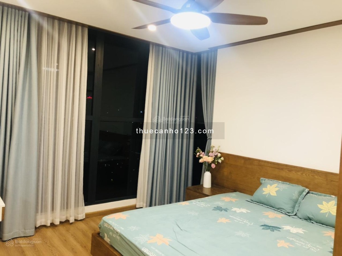 Cho thuê căn hộ cao cấp 2PN – Vinhomes Nguyễn Chí Thanh, Đống Đa, Hà Nội