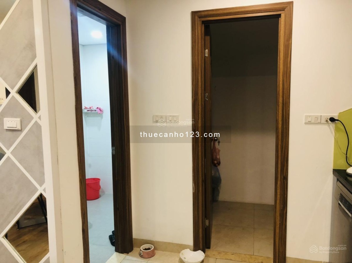 Cho thuê căn hộ cao cấp 2PN – Vinhomes Nguyễn Chí Thanh, Đống Đa, Hà Nội