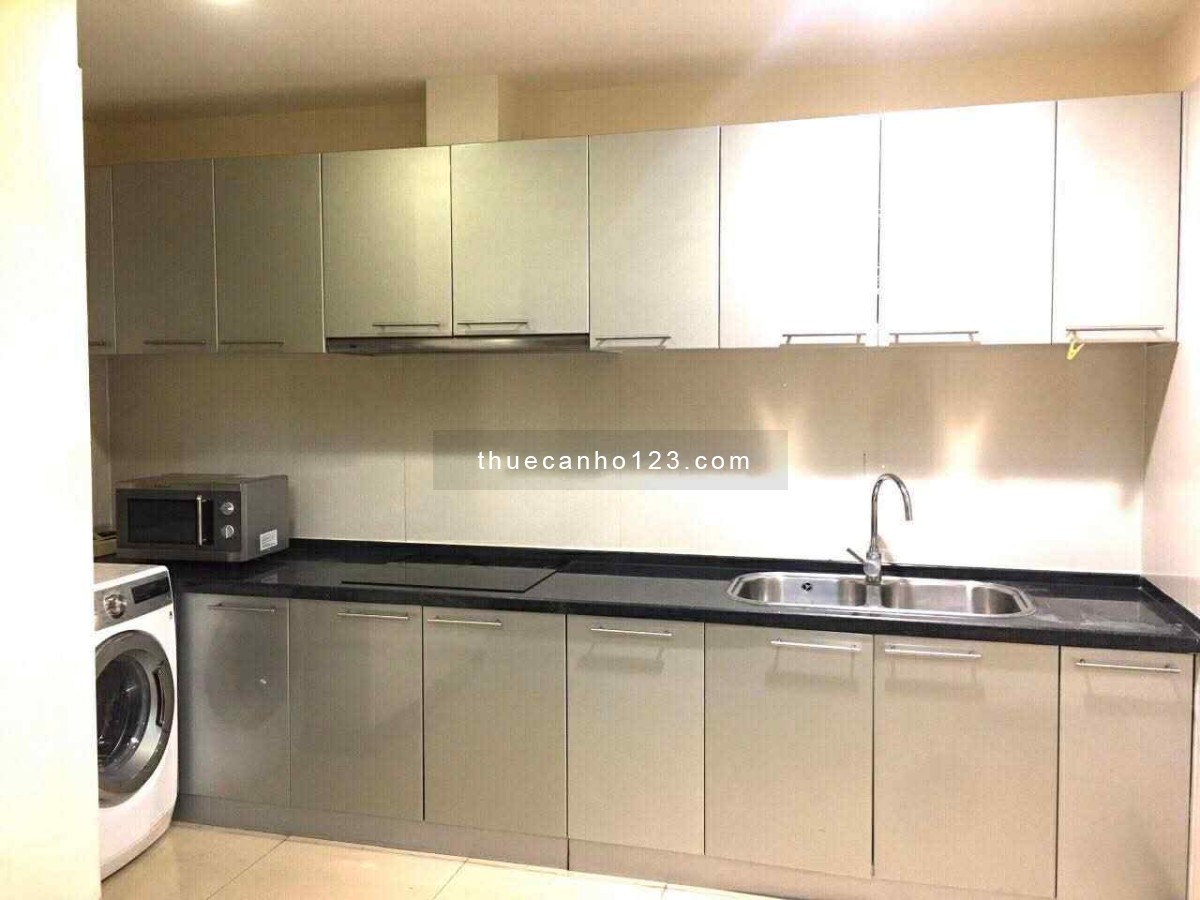 Cho thuê căn hộ góc Royal City – View quảng trường cực đẹp, lâu dài