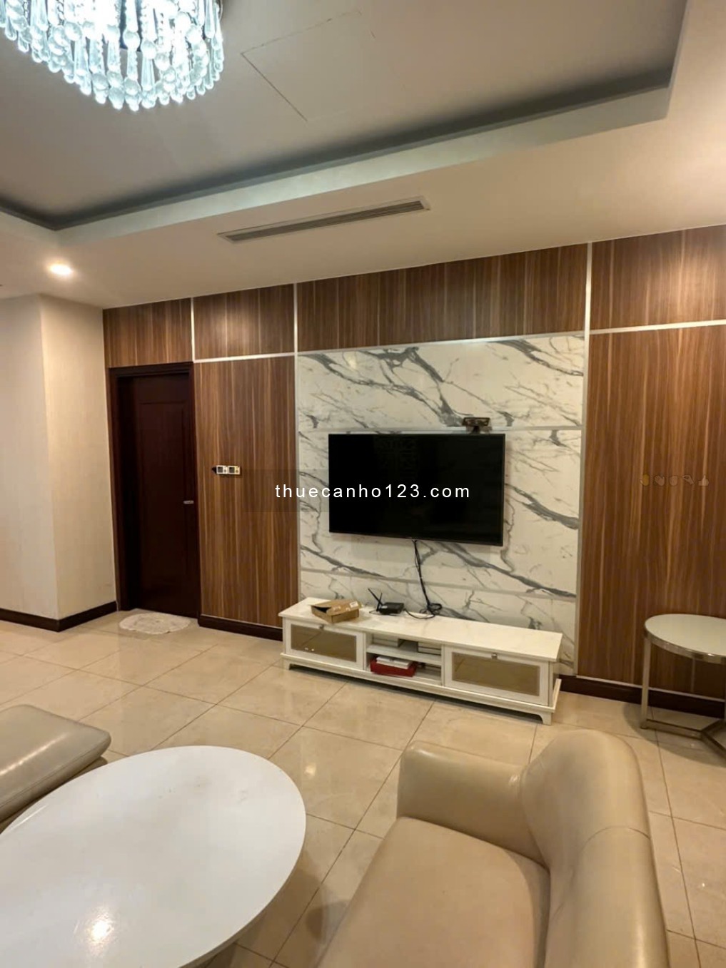 Cho thuê căn hộ 2PN VIP – R3 Royal City – Full nội thất, chỉ 21 triệu/tháng