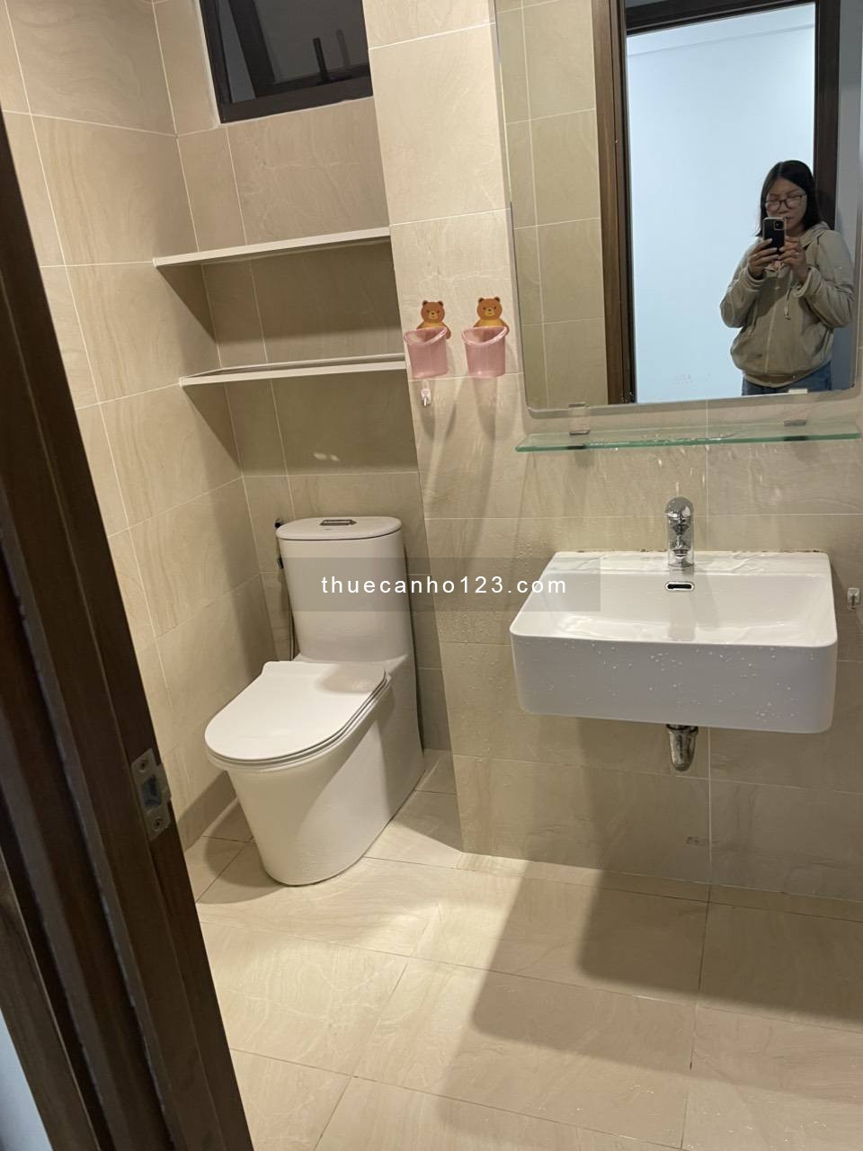 Cho thuê căn hộ 2PN2WC Opal Skyline Lái Thiêu, Bình Dương