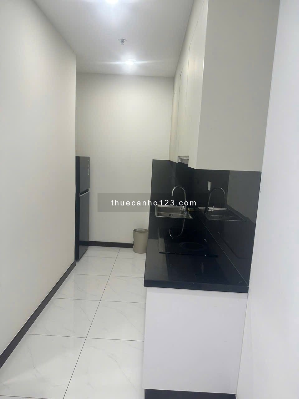 Căn hộ 1 phòng cho thuê chỉ 7.5tr tại C Skyview