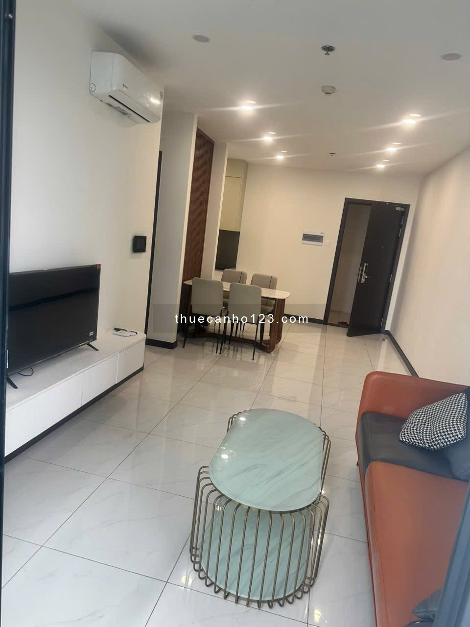 Căn hộ 1 phòng cho thuê chỉ 7.5tr tại C Skyview