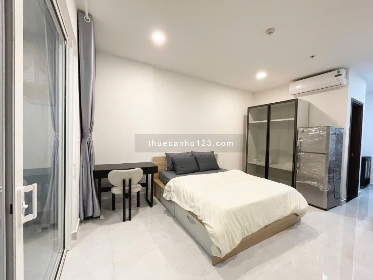 Căn hộ full nội thất Studio cửa sổ trời giáp Q4 , Q1 tại khu vực Quận 7