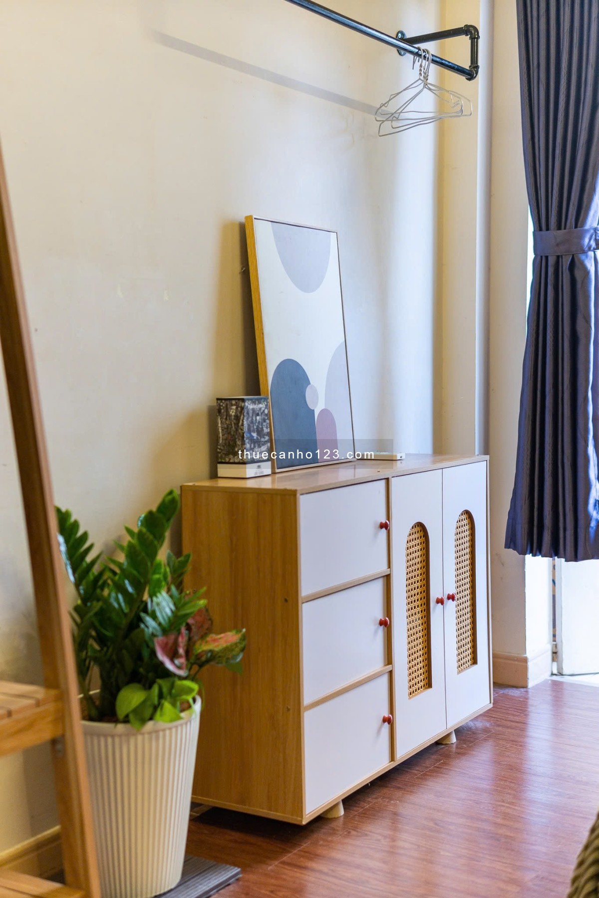 Căn Hộ Chung Cư Quận 1,2PN 60m2 Full Nội Thất,Bùi Viện,PullMan,Takashimaya,Nguyễn Huệ, Smart View