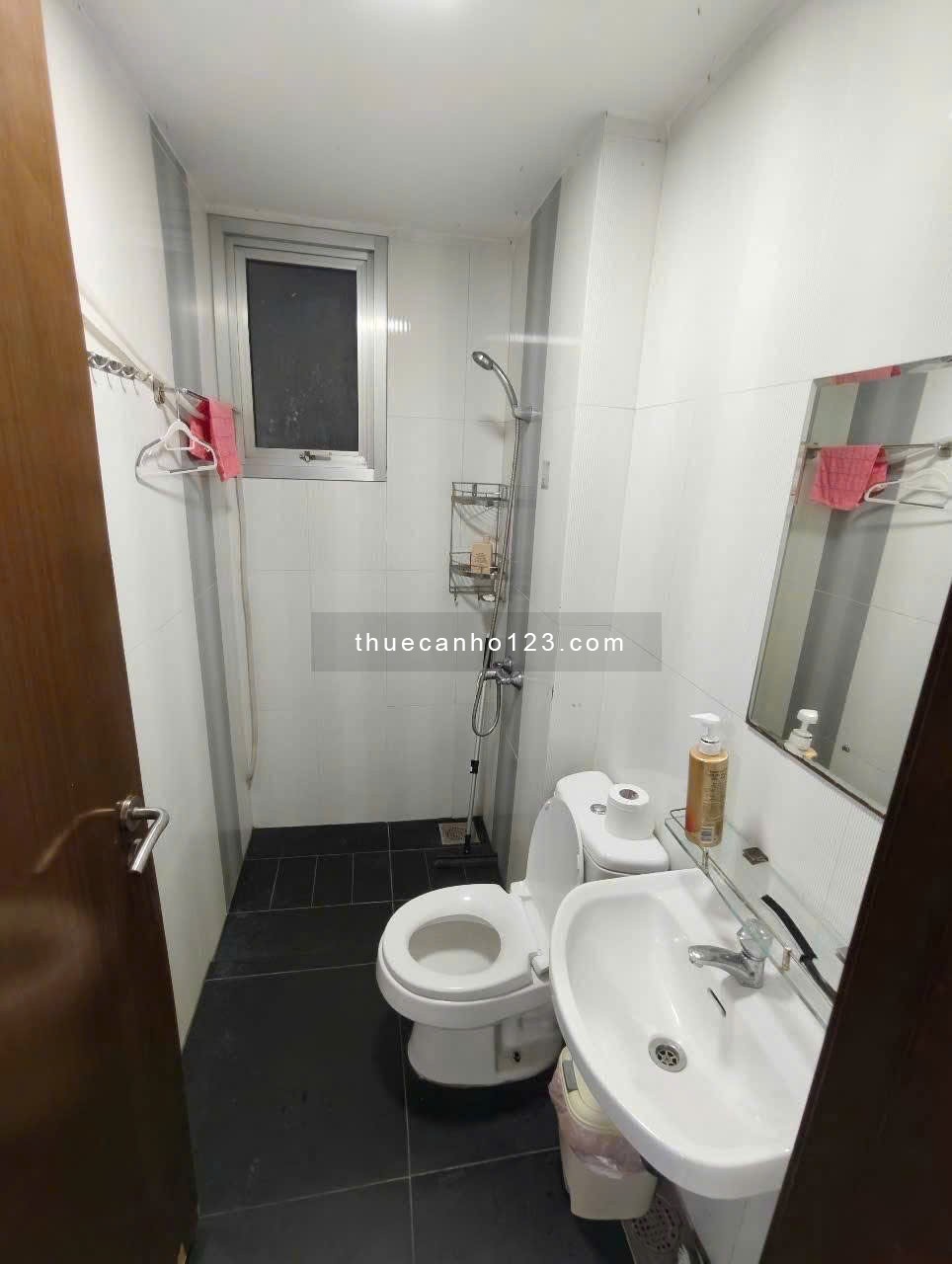 Chung cư Carillon 1, Hoàng Hoa Thám, TB: 70m2, 2p ngủ, ban công 12tr/th