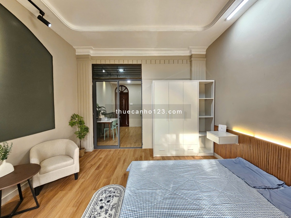 Căn hộ 1PN, ban công, tách bếp. Gần Đh Luật, Đh Nguyễn Tất Thành, cầu Ông Lãnh, cầu Calmette,...
