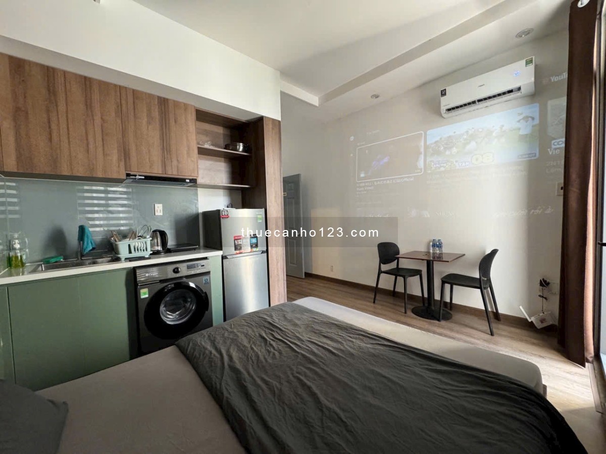 Thuê ngay studio 30m² nội thất cao cấp Bùi Đình Tuý Bình Thạnh gần Quận 1, Quận 3
