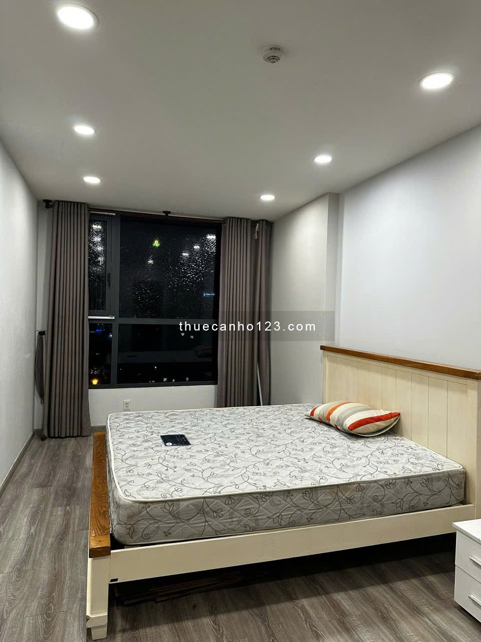 Chung cư Phúc Yên, P15,Tân Bình: 87m2,2p ngủ, 10,5tr/th