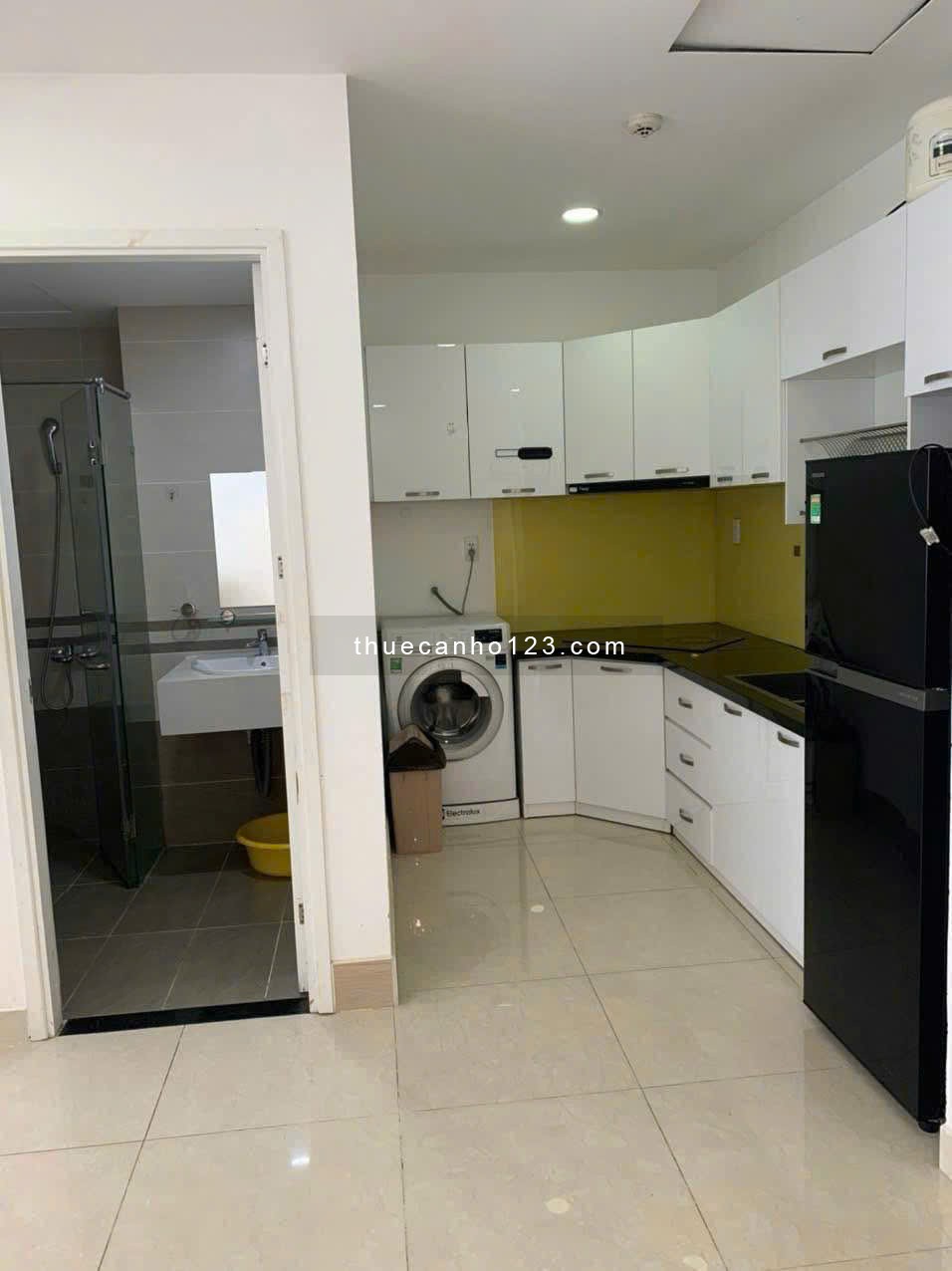 Chung cư Phú Thạnh, Nguyễn Sơn, TP: 3p ngủ, 110m2, ban công, 10tr5/tháng