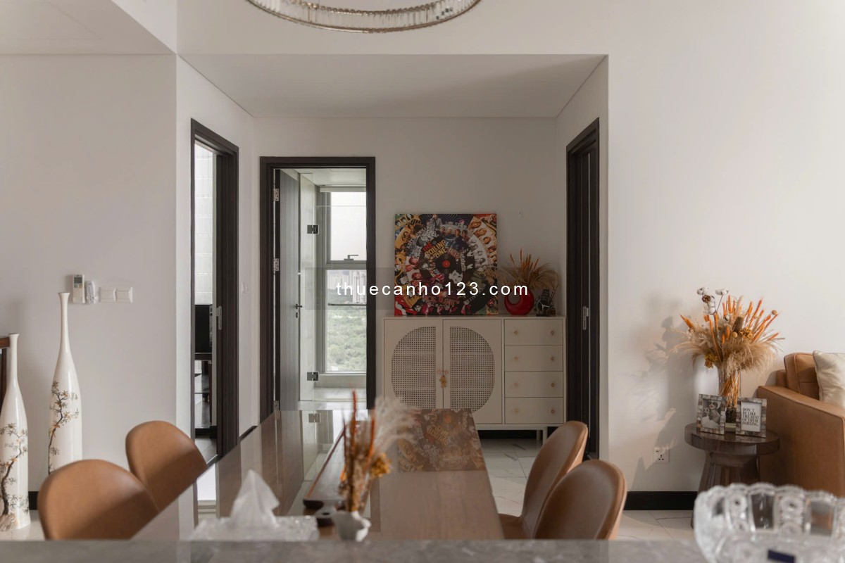 Cho thuê 2 phòng ngủ rộng tới 100m2, nội thất cao cấp, hiện đại, giá 2000USD. tại Empire City