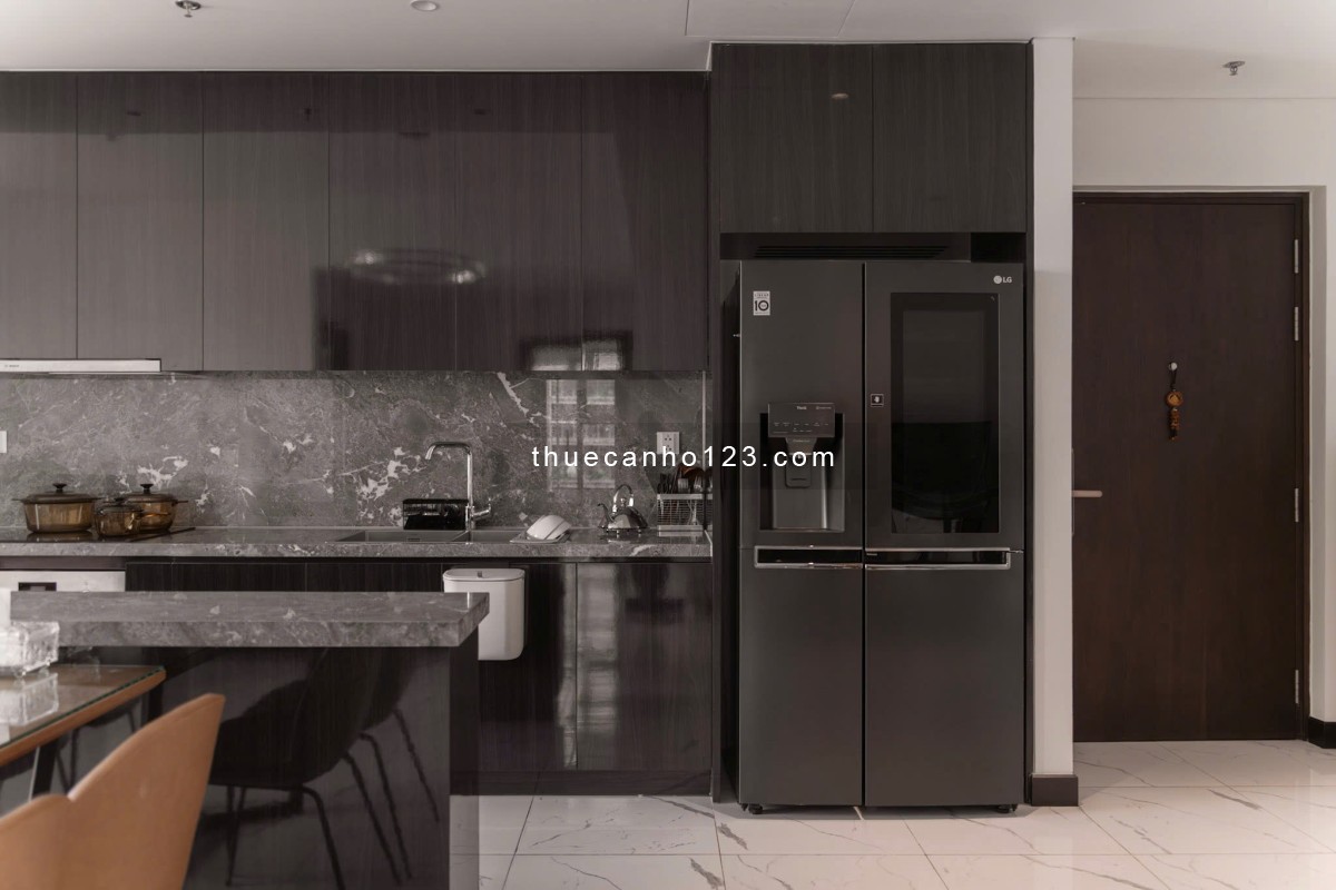 Cho thuê 2 phòng ngủ rộng tới 100m2, nội thất cao cấp, hiện đại, giá 2000USD. tại Empire City