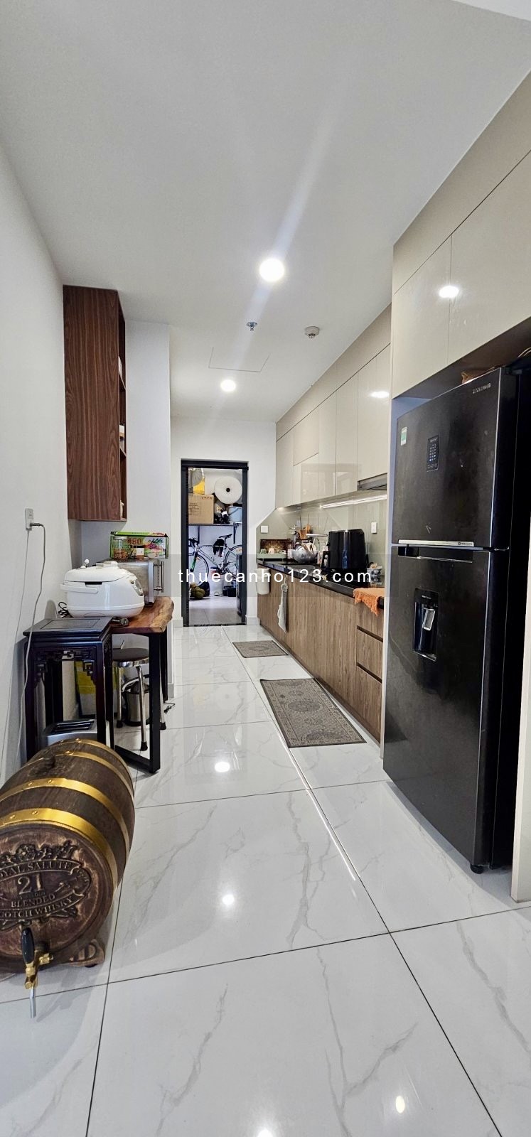 Cho thuê căn 2PN, 88m2, 21tr tháng, bao PQL, full NT + 1 ô xe hơi Diamond Alnata Plus Celadon City