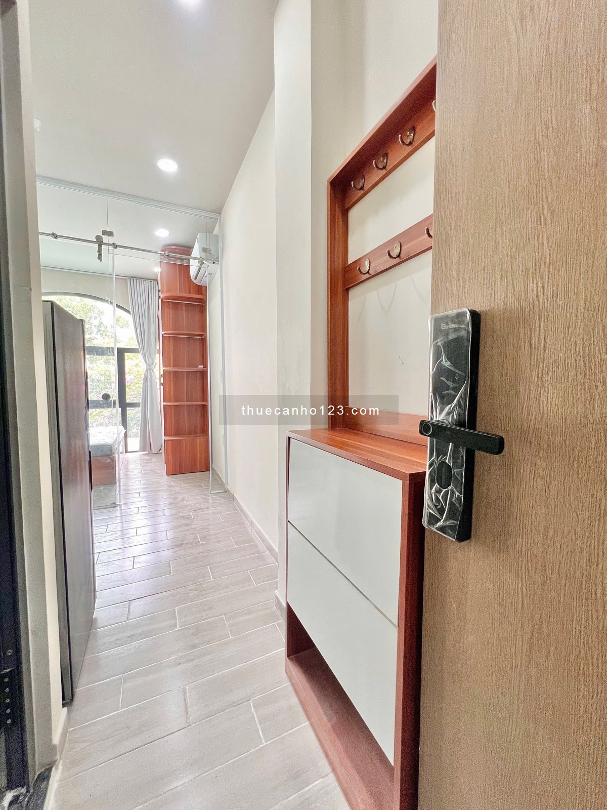 Căn hộ 1pn tách bếp máy giặc riêng thang máy gần cv hoàng văn thụ khu k300 ga t3 quận tân bình