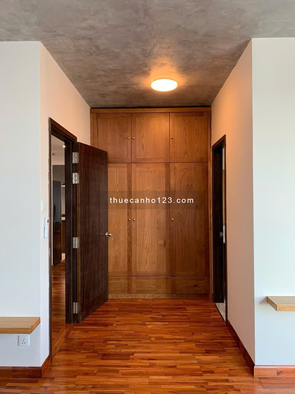 Cho thuê căn hộ Vista Verde – 3 phòng ngủ 107m² – Nội thất gỗ xịn