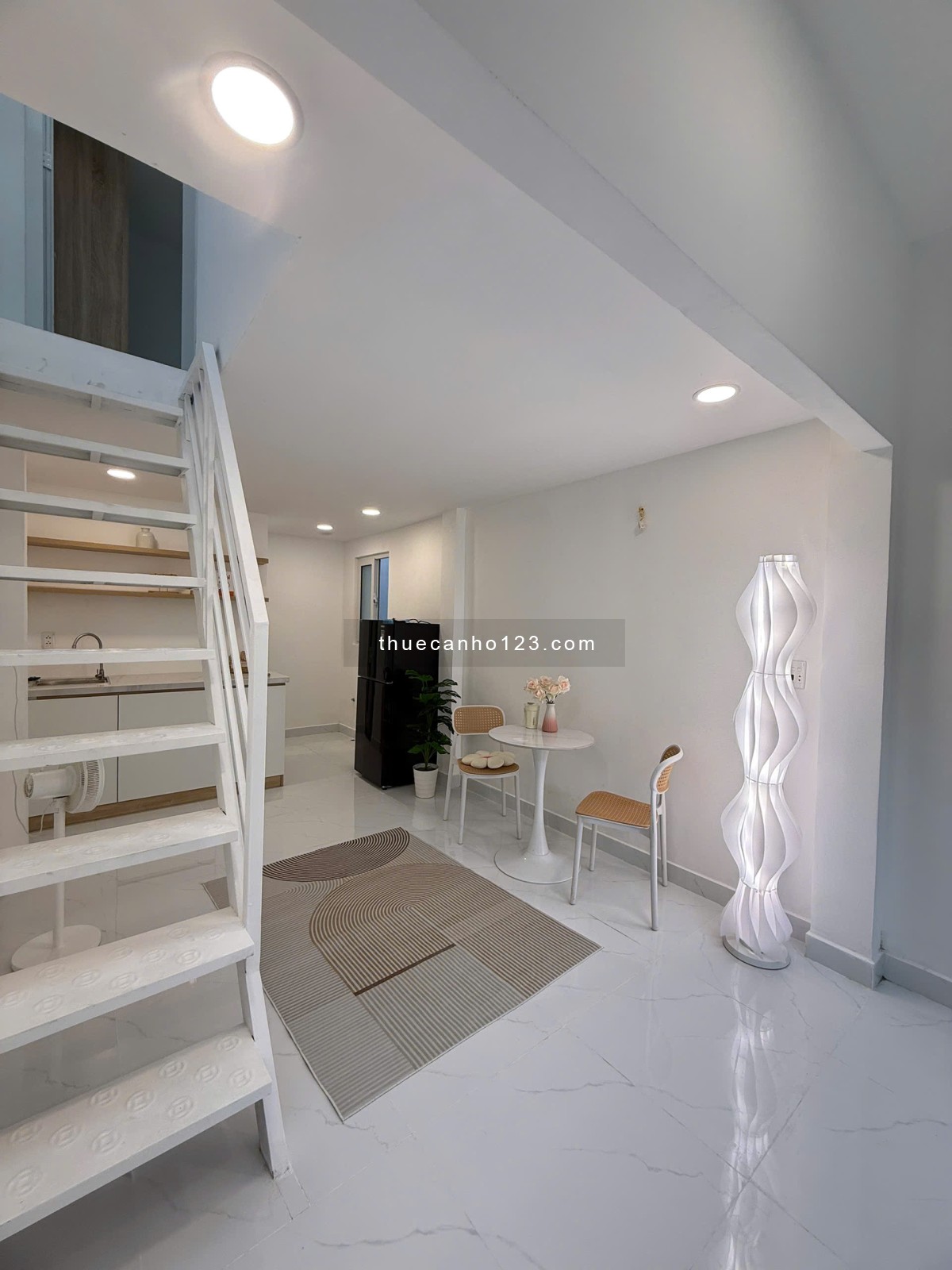 Chính chủ cho thuê căn hộ 2PN mới toanh ngay trung tâm Quận 4