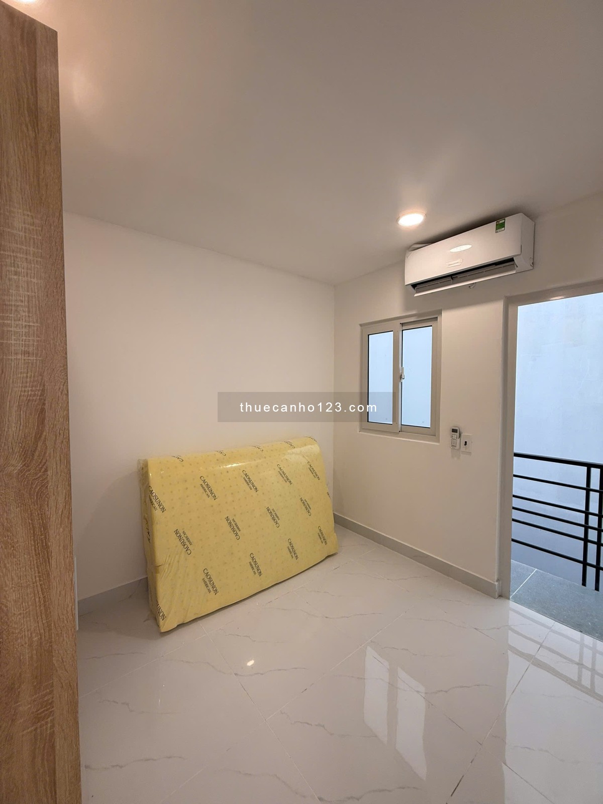 Chính chủ cho thuê căn hộ 2PN mới toanh ngay trung tâm Quận 4