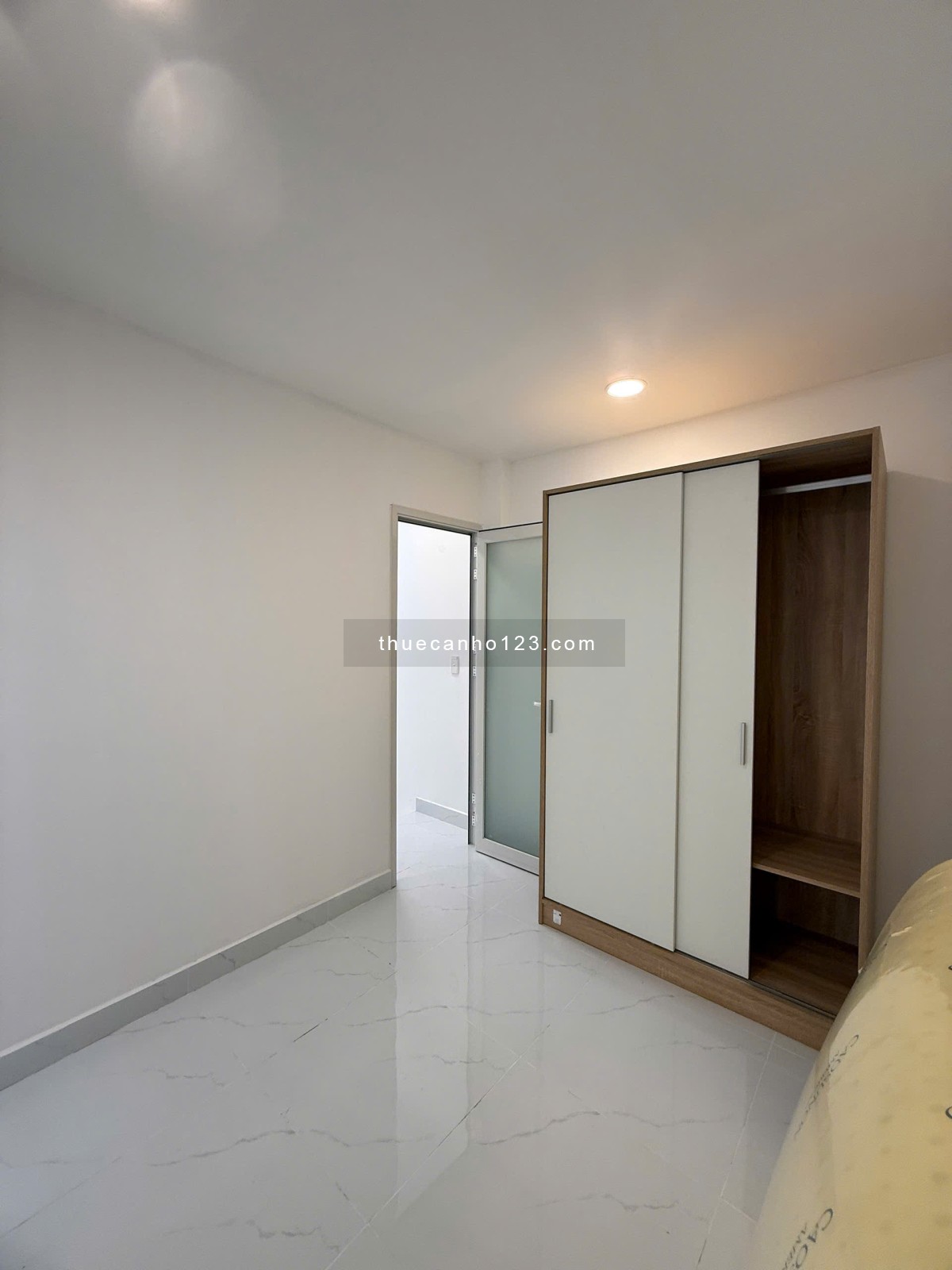 Chính chủ cho thuê căn hộ 2PN mới toanh ngay trung tâm Quận 4