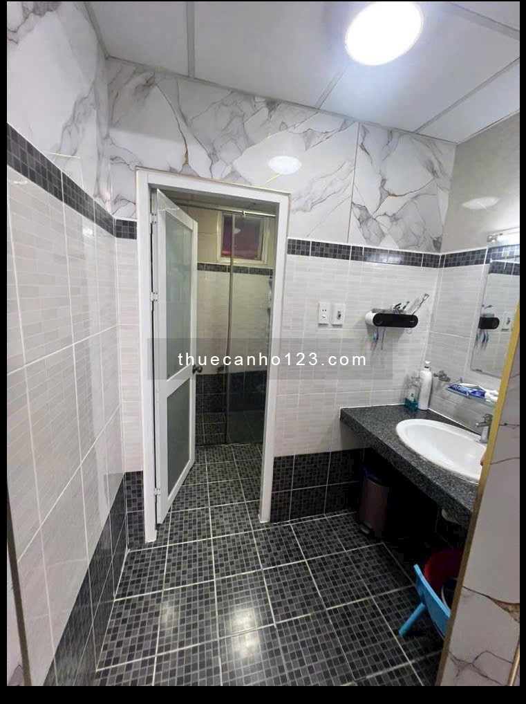 Cho thuê căn 2p ngủ, đủ nội thất giá 9tr, C/c Tân Hương, Tân Phú