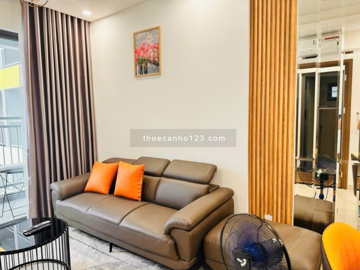 Cho thuê căn hộ tầng trung 2PN, 2WC – View sông thoáng mát