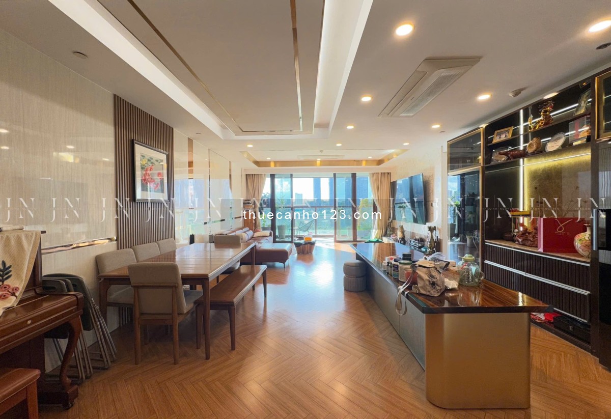 Cho thuê căn hộ góc 4PN The Galleria – Metropole