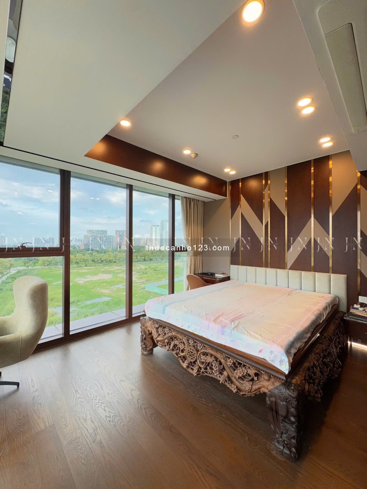 Cho thuê căn hộ góc 4PN The Galleria – Metropole