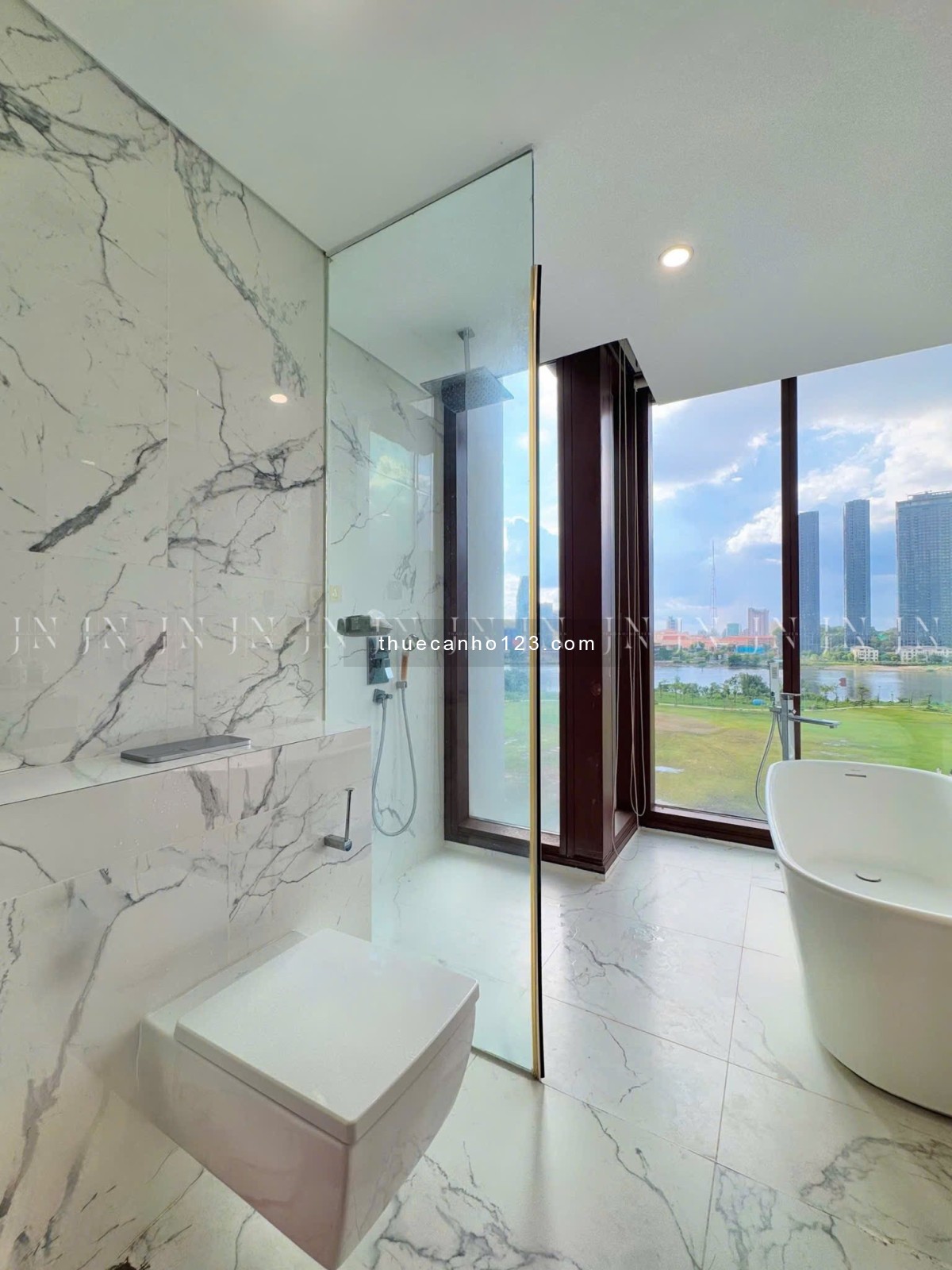 Cho thuê căn hộ góc 4PN The Galleria – Metropole