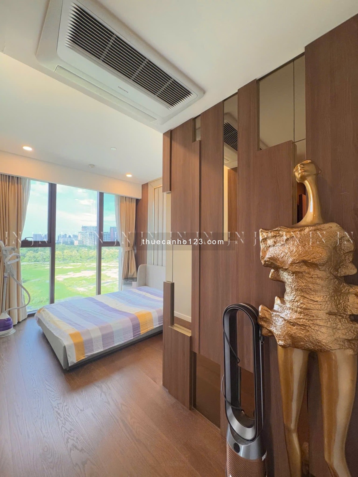 Cho thuê căn hộ góc 4PN The Galleria – Metropole